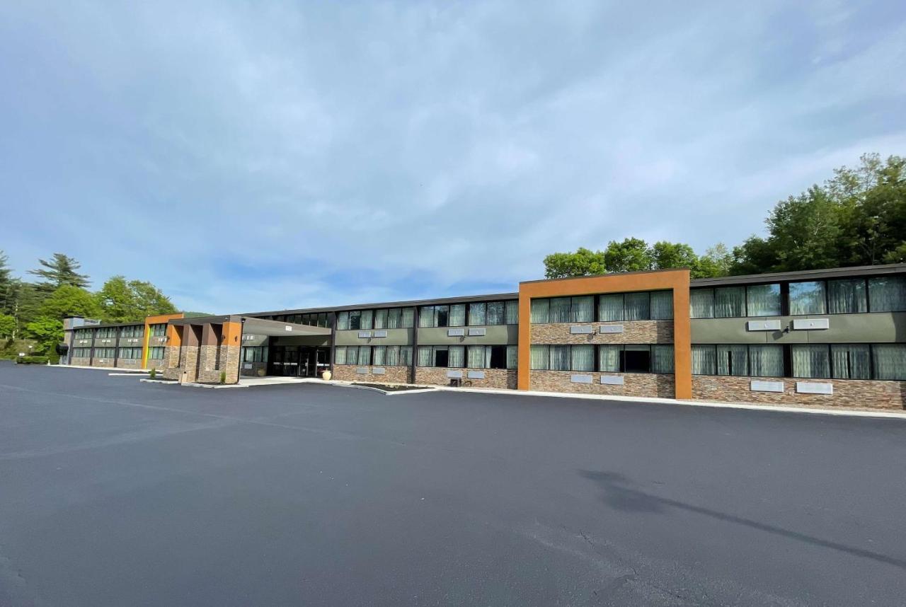 Wingate By Wyndham بحيرة جورج المظهر الخارجي الصورة